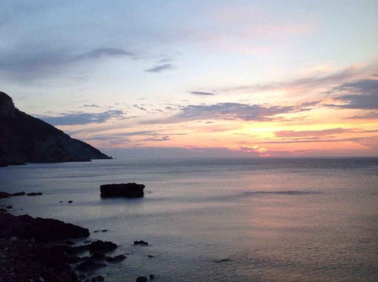 Home in Tramuntana Port des Canonge Bagian luar foto